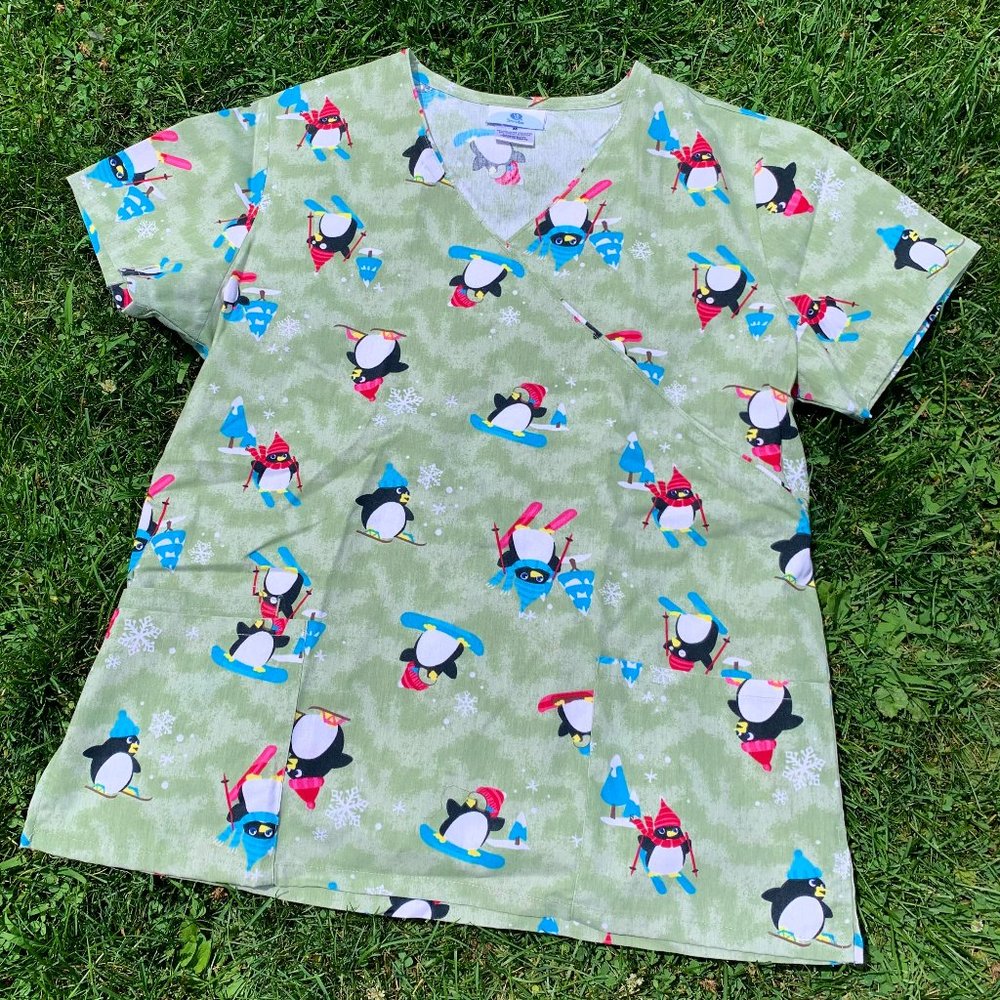 "SB Scrubs" scrub top, seasonal-winter, M, EUC